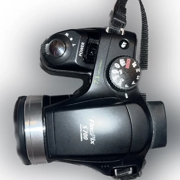 Fujifilm FinePix S700